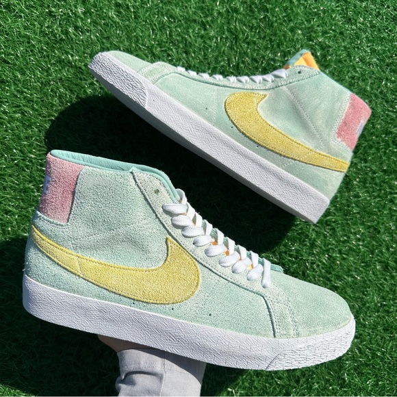 Nike Sb Zoom Blazer Mid PremiumLight Dew / Light Zitron Green Glow - Picture 2 of 12